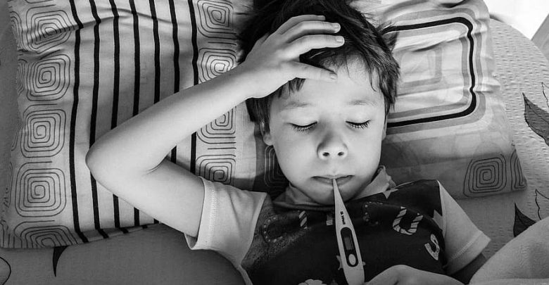 حمى الأطفال وعلاجاتها المنزلية