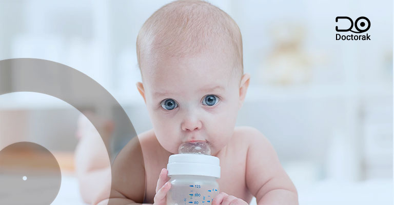 متى يشرب الرضيع الماء نصائح مهمة لشرب الماء للأطفال أصغر من عامين