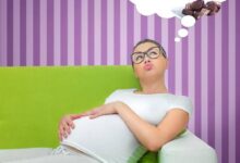 هل الصيام يضر الحامل في الشهور الأولى؟