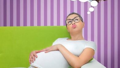 هل الصيام يضر الحامل في الشهور الأولى؟