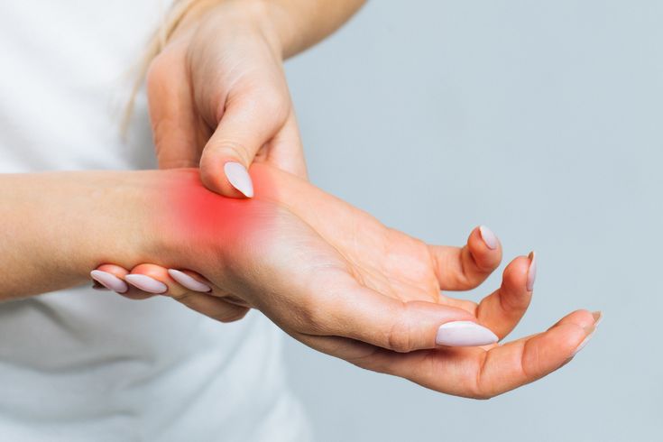 أعراض الروماتيزم عند النساء